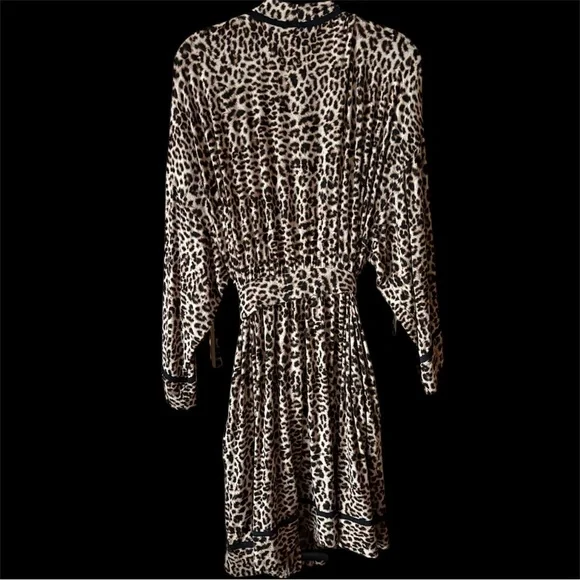 EUC Soma Cool Nights Leopard Print Animal Primt Women's Robe - Picture 3 of 4